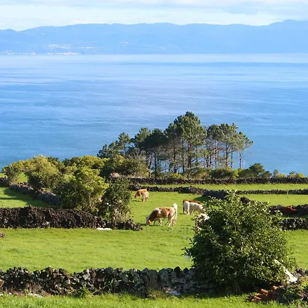Pike Cliffs I * Prainha de Cima